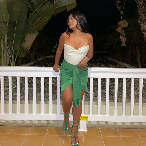 PrettyLittleThing Skirts Pretty Little Thing Skirt Poshmark